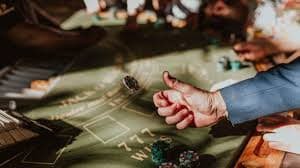 Pengguna teluk4d menikmati fitur sportsbook dan live casino dengan antarmuka ramah mobile
